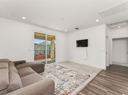 5718 Harveston Way, Sacramento, CA 95835 Photo