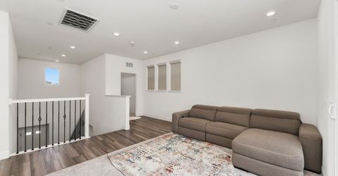 5718 Harveston Way, Sacramento, CA 95835 Photo
