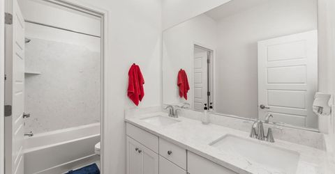 5718 Harveston Way, Sacramento, CA 95835 Photo