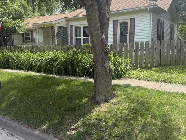 616 W Jackson S, Fairfield, IA 52556