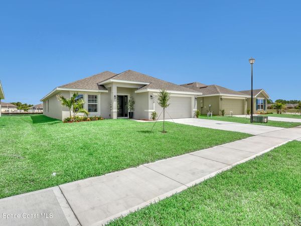 1038 Soleway Avenue NW, Palm Bay, FL 32907