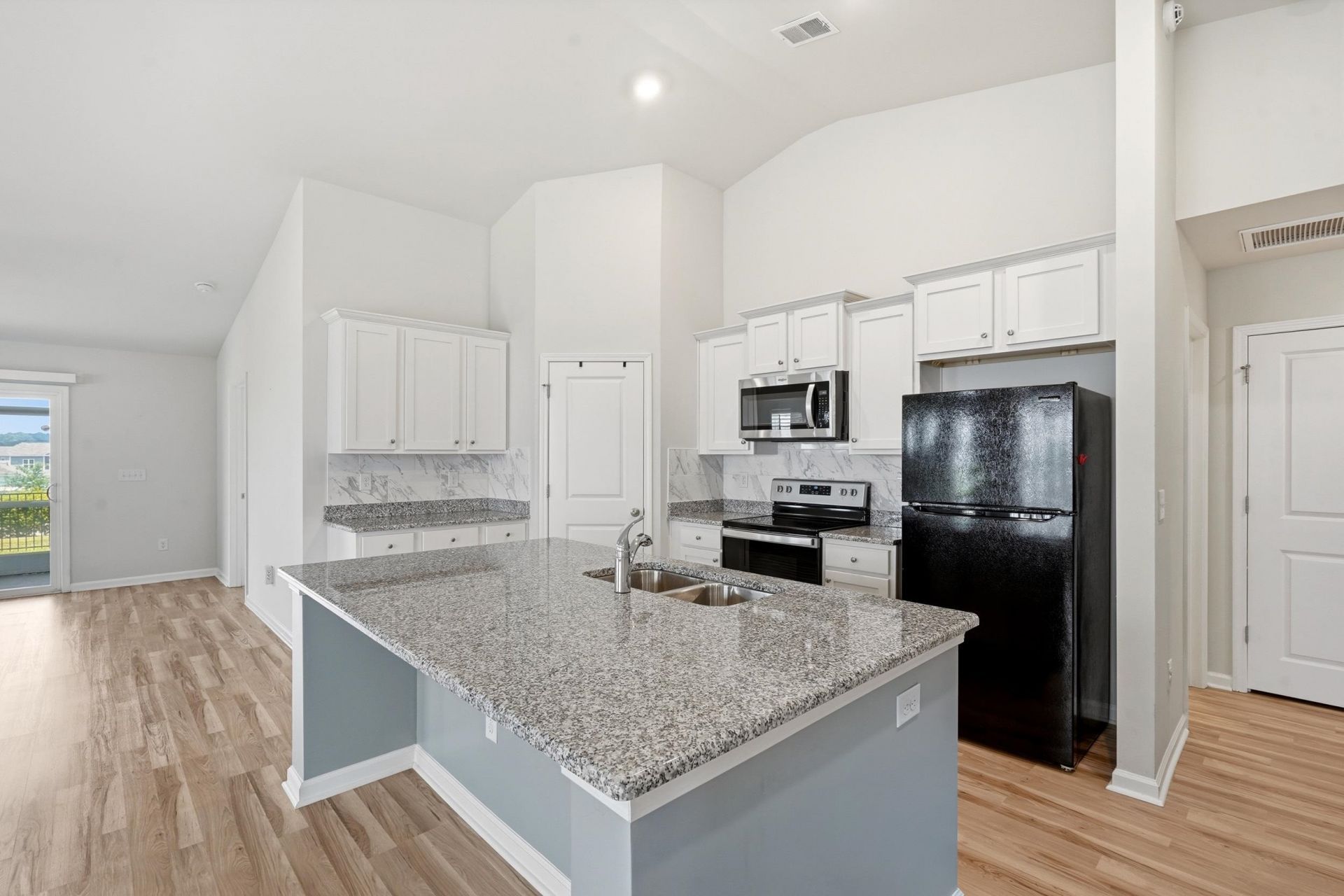 1852 Melville Ct. Photo 17