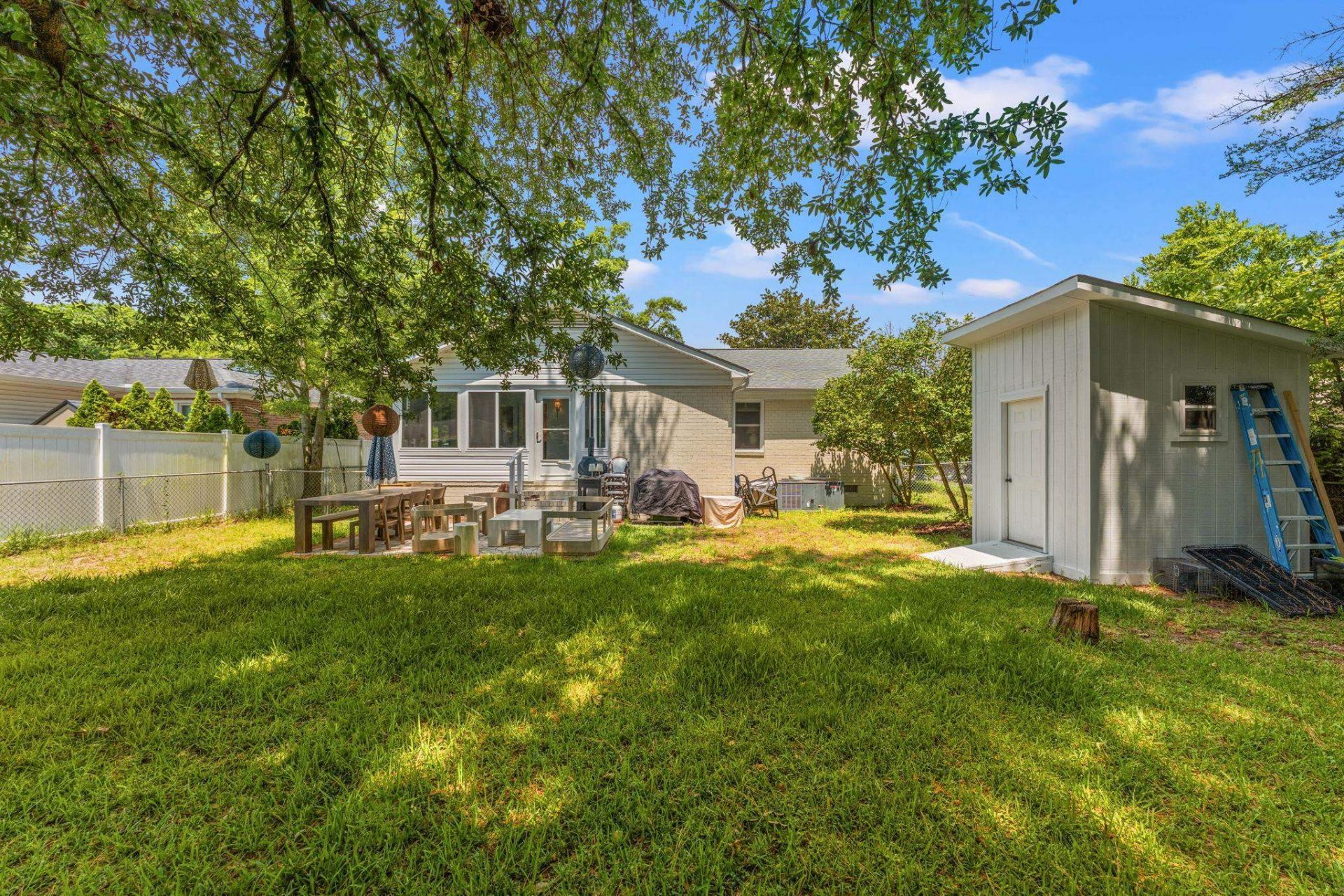 1015 Poplar Dr. S Photo 26