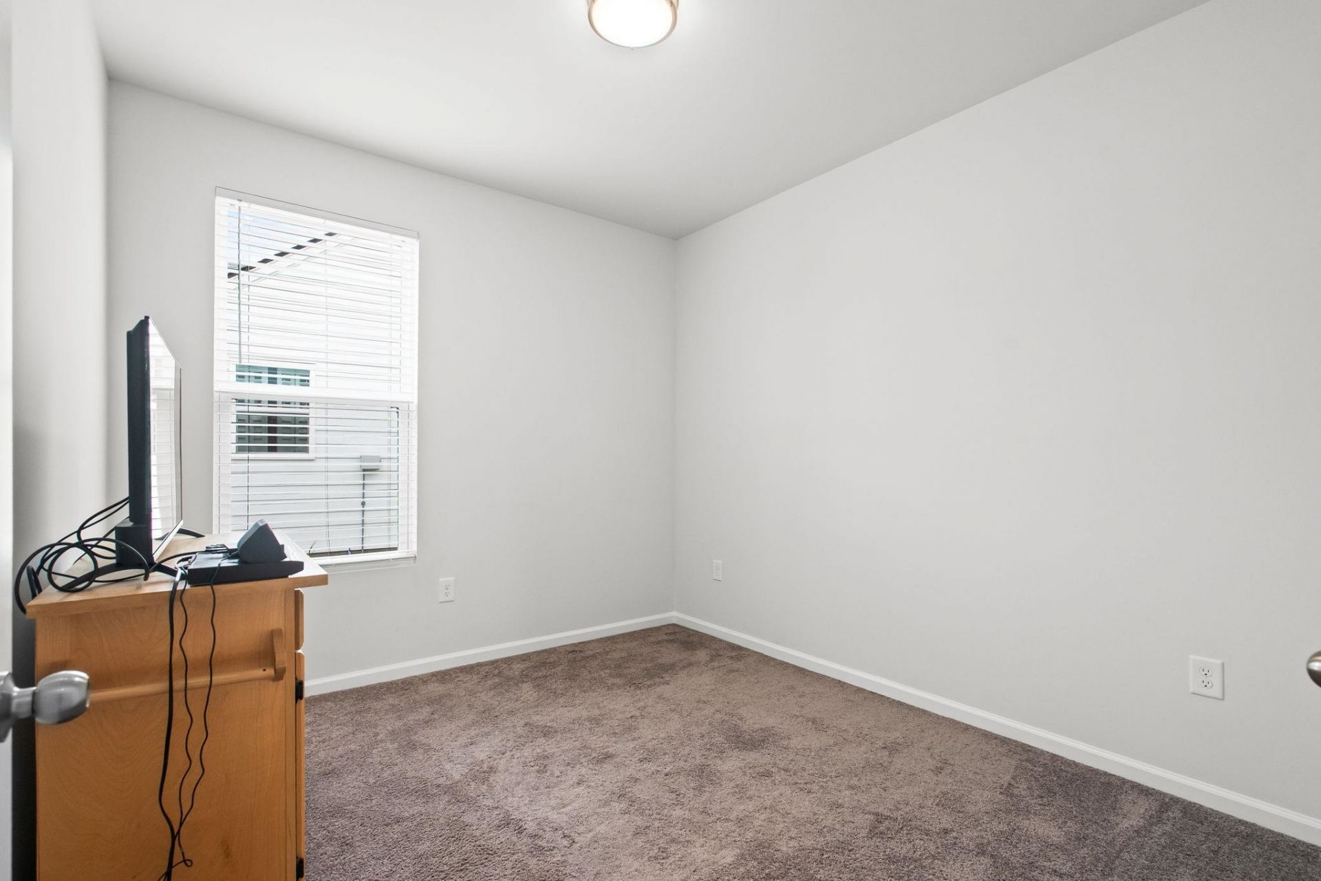 1272 Lady Bird Way Photo 16