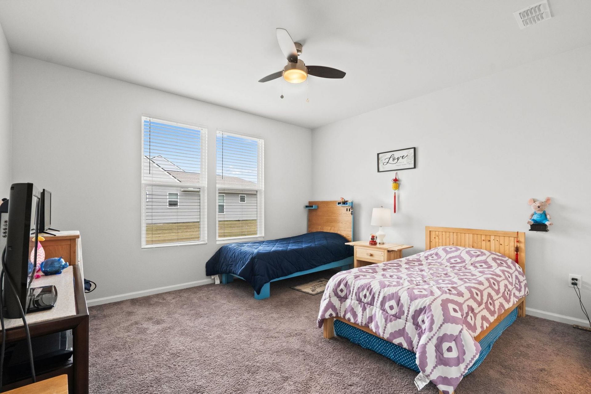 1272 Lady Bird Way Photo 9
