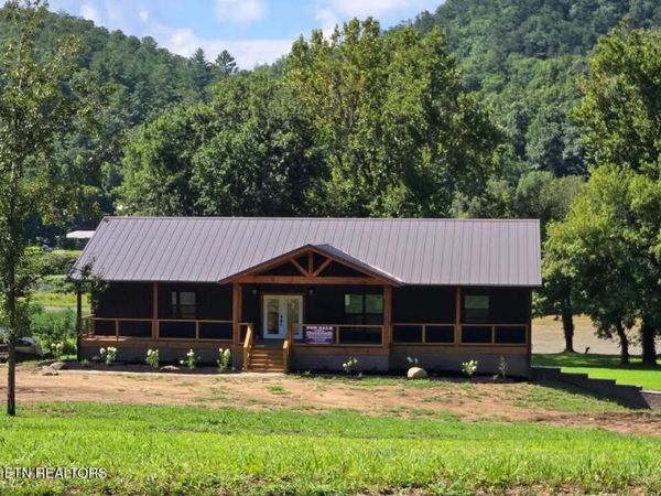 3197 E Highway 25-70, Del Rio, TN 37727