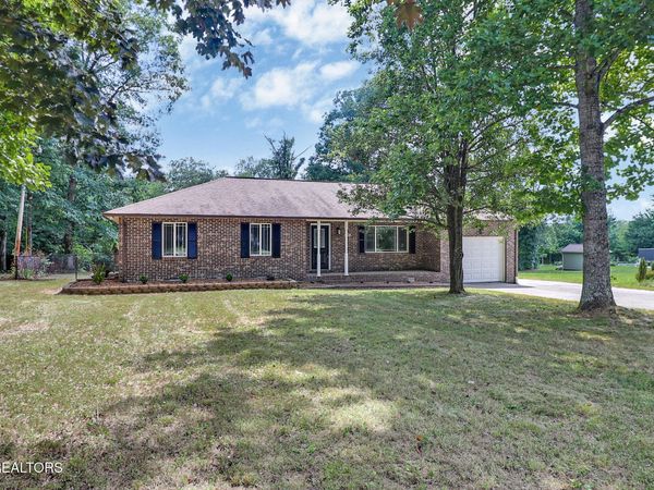 181 Bradrock St, Crossville, TN 38571