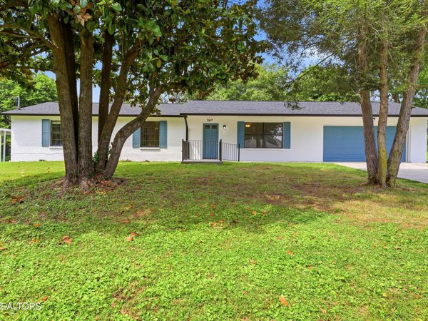 7417 Palmyra Drive, Knoxville, TN 37918