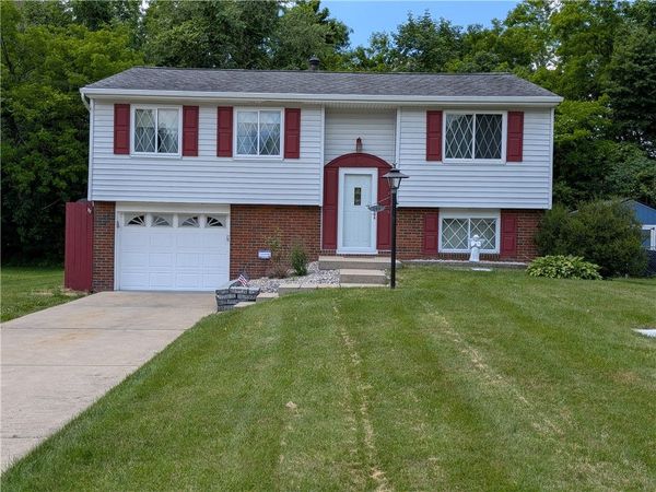 209 Bendix Drive , Coraopolis, PA 15108