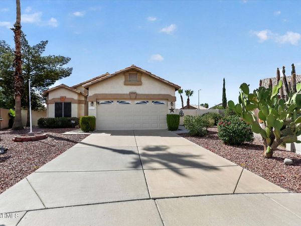 10328 W BURNETT Road, Peoria, AZ 85382