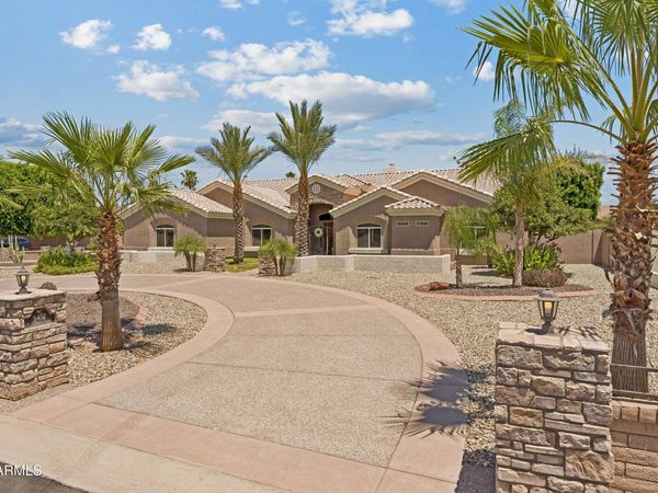 8452 W DONALD Drive, Peoria, AZ 85383
