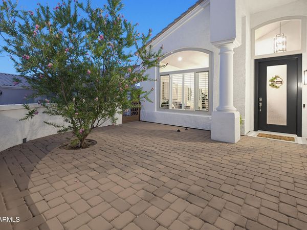13 W SILVERWOOD Drive, Phoenix, AZ 85045