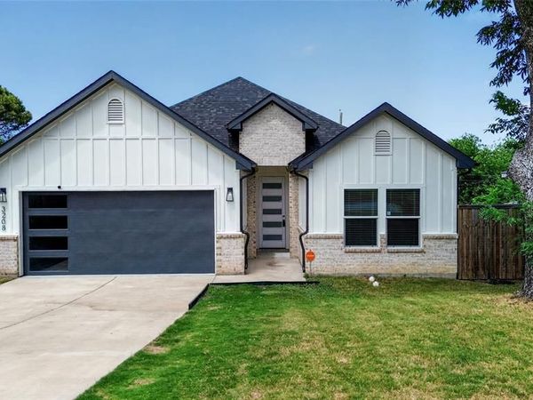 3208 NW 31st Street, Fort Worth, TX 76106