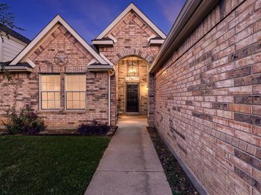 3505 Mustang Drive, Denton, TX 76210