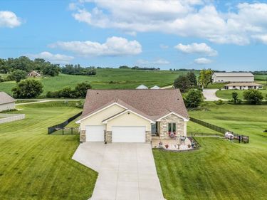 2459 MULLIGAN TRAIL Trail, LOGAN, IA 51546