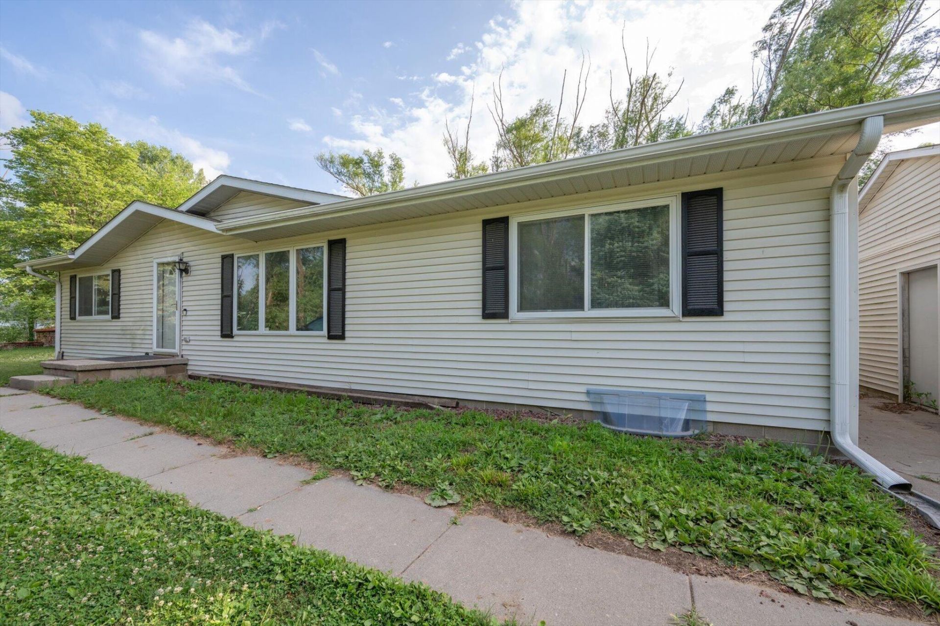 2359 Norton Avenue, Logan, IA 51546 Main Photo