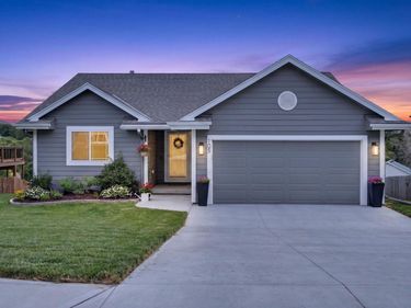 105 MAPLEWOOD Circle, GLENWOOD, IA 51534