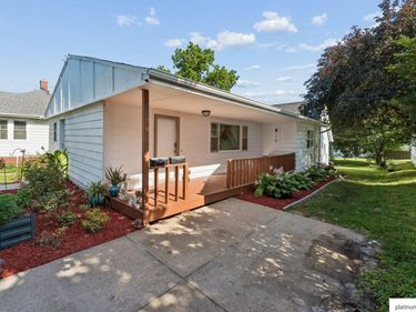 6006 woolworth Avenue, Omaha, NE 68106
