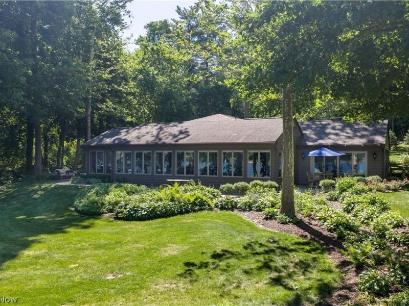 8745 Locust Street SW, Sherrodsville, OH 44675 Photo 16