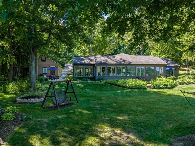 8745 Locust Street SW, Sherrodsville, OH 44675 Photo 18