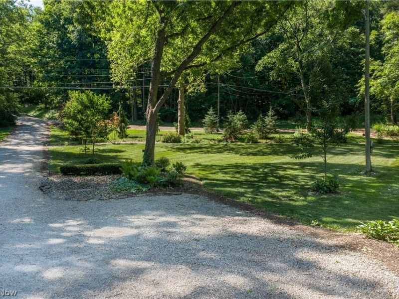 8745 Locust Street SW, Sherrodsville, OH 44675 Photo 9
