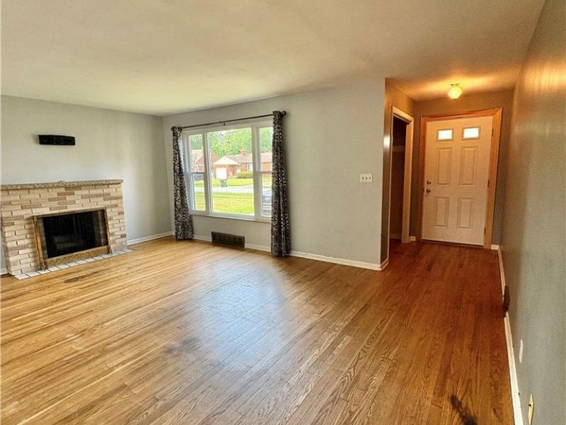 518 Vince Avenue NW, Canton, OH 44708 Photo 2