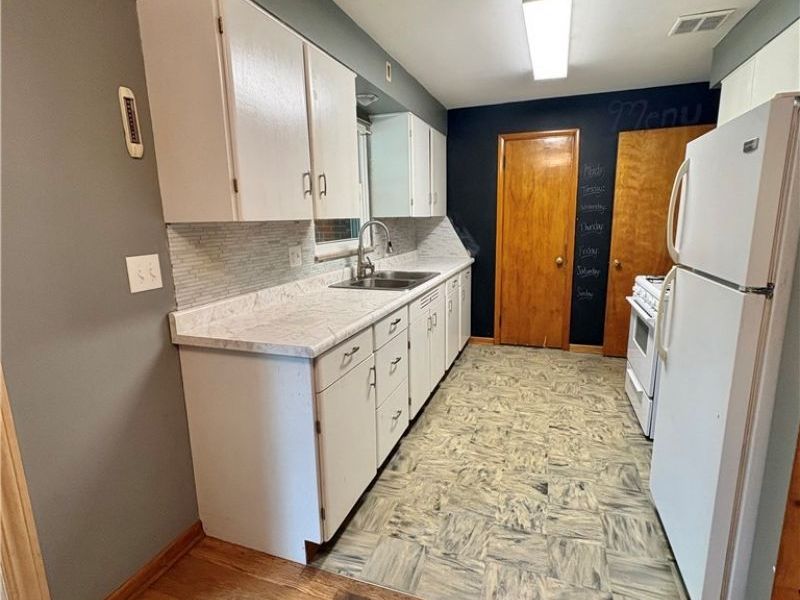 518 Vince Avenue NW, Canton, OH 44708 Photo 7