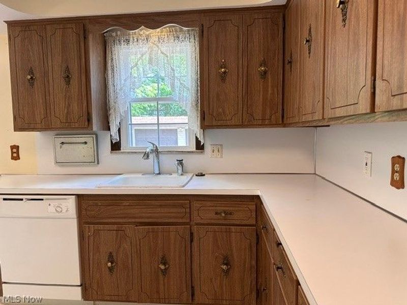 4353 Groveland Road, University Heights, OH 44118 Photo 12