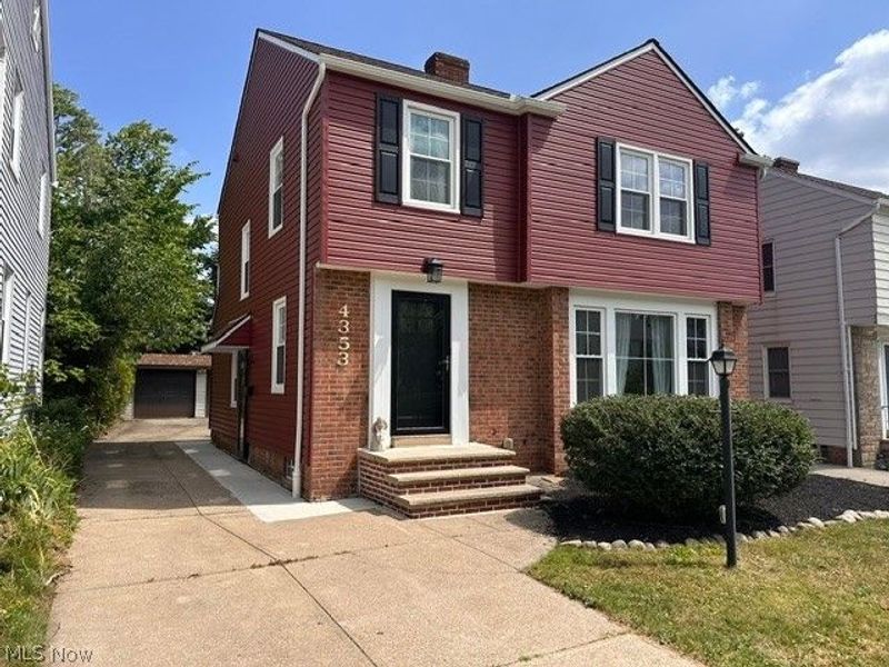 4353 Groveland Road, University Heights, OH 44118 Photo 2