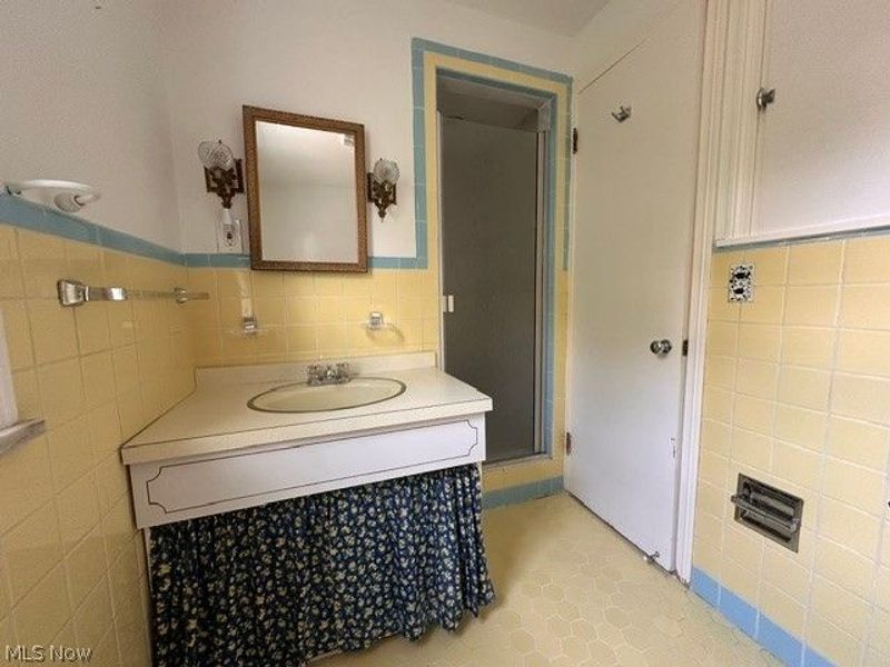 4353 Groveland Road, University Heights, OH 44118 Photo 23