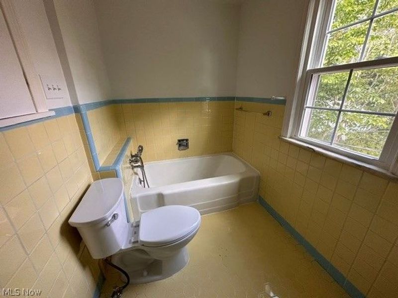 4353 Groveland Road, University Heights, OH 44118 Photo 24