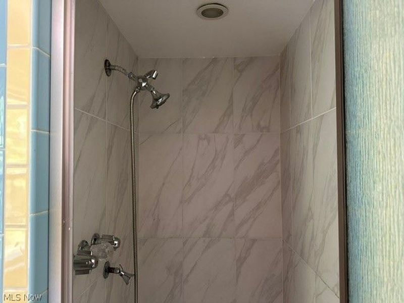 4353 Groveland Road, University Heights, OH 44118 Photo 25