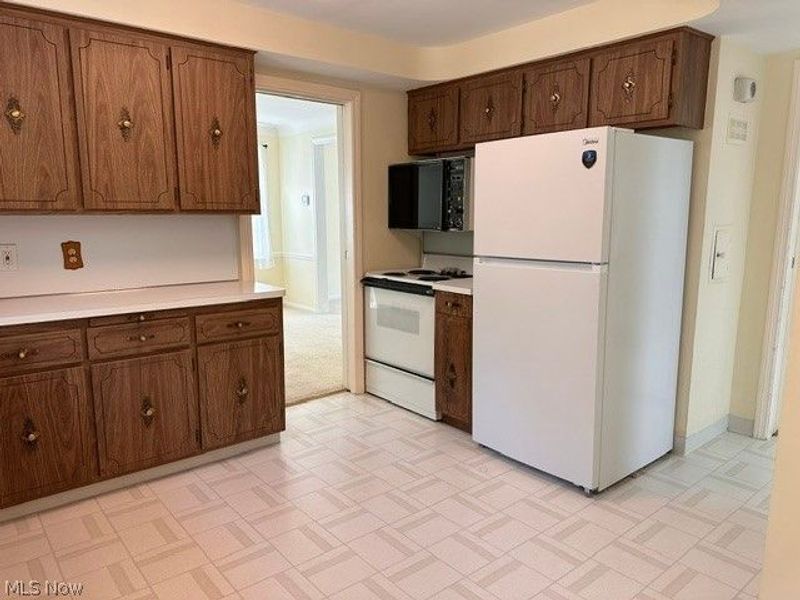 4353 Groveland Road, University Heights, OH 44118 Photo 8