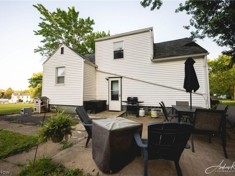 205 52nd Street SW, Canton, OH 44706 Photo 2