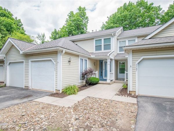 3765 Lake Run Boulevard , Stow, OH 44224