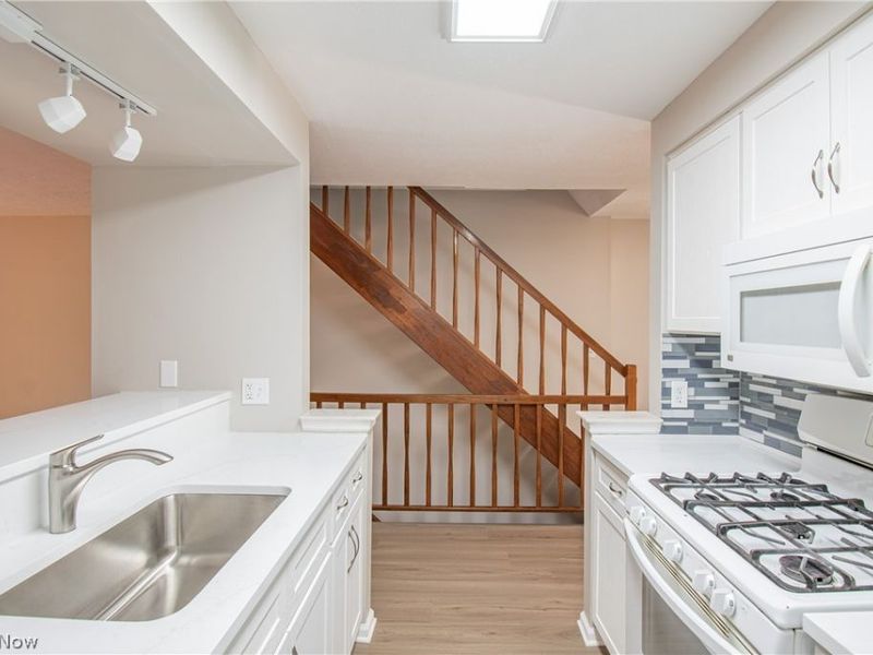 3765 Lake Run Boulevard, Stow, OH 44224 Photo 5