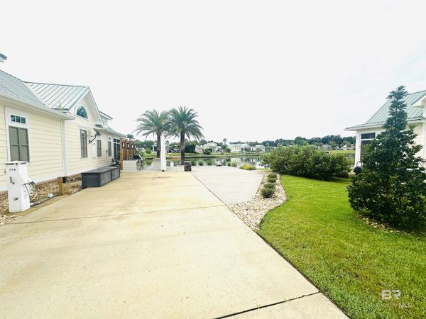 28210 Migratory Way, Elberta, AL 36530