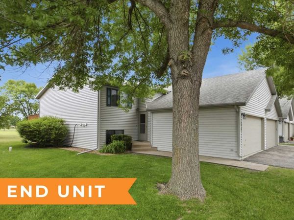 2830 32nd Street S, Moorhead, MN 56560