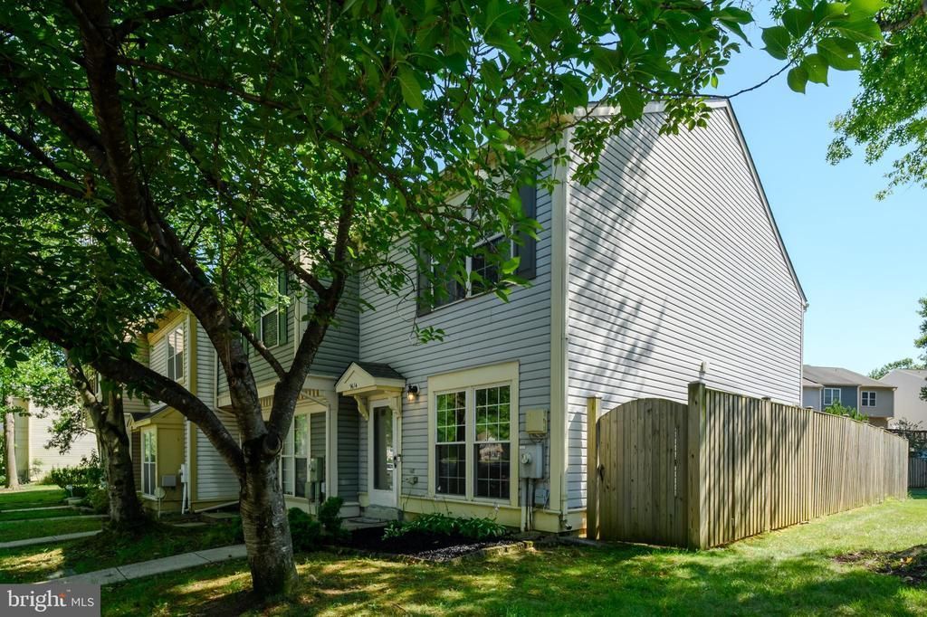 9614 HINGSTON DWNS, COLUMBIA, MD 21046
