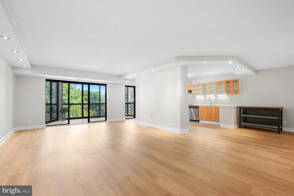 5904 Mount Eagle Drive, Unit 601, Alexandria, VA 22303 Main Photo