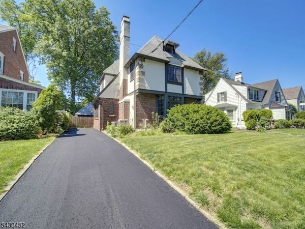 1136 Coolidge Rd, Elizabeth, NJ 07208