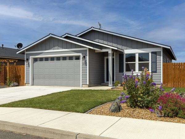 633 Patriot Drive, Metolius, OR 97741