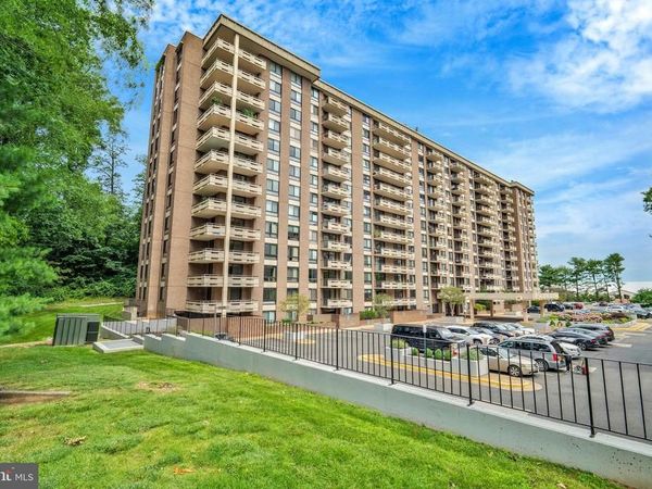 1808 OLD MEADOW ROAD, Unit 612, MCLEAN, VA 22102