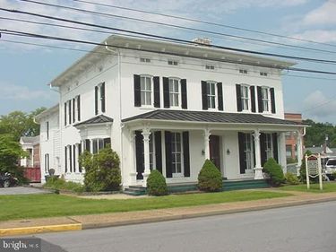 106-B CHESTER ST, FRONT ROYAL, VA 22630