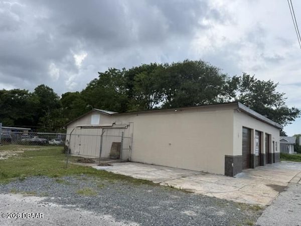 1520 N Nova Road, Daytona Beach, FL 32117