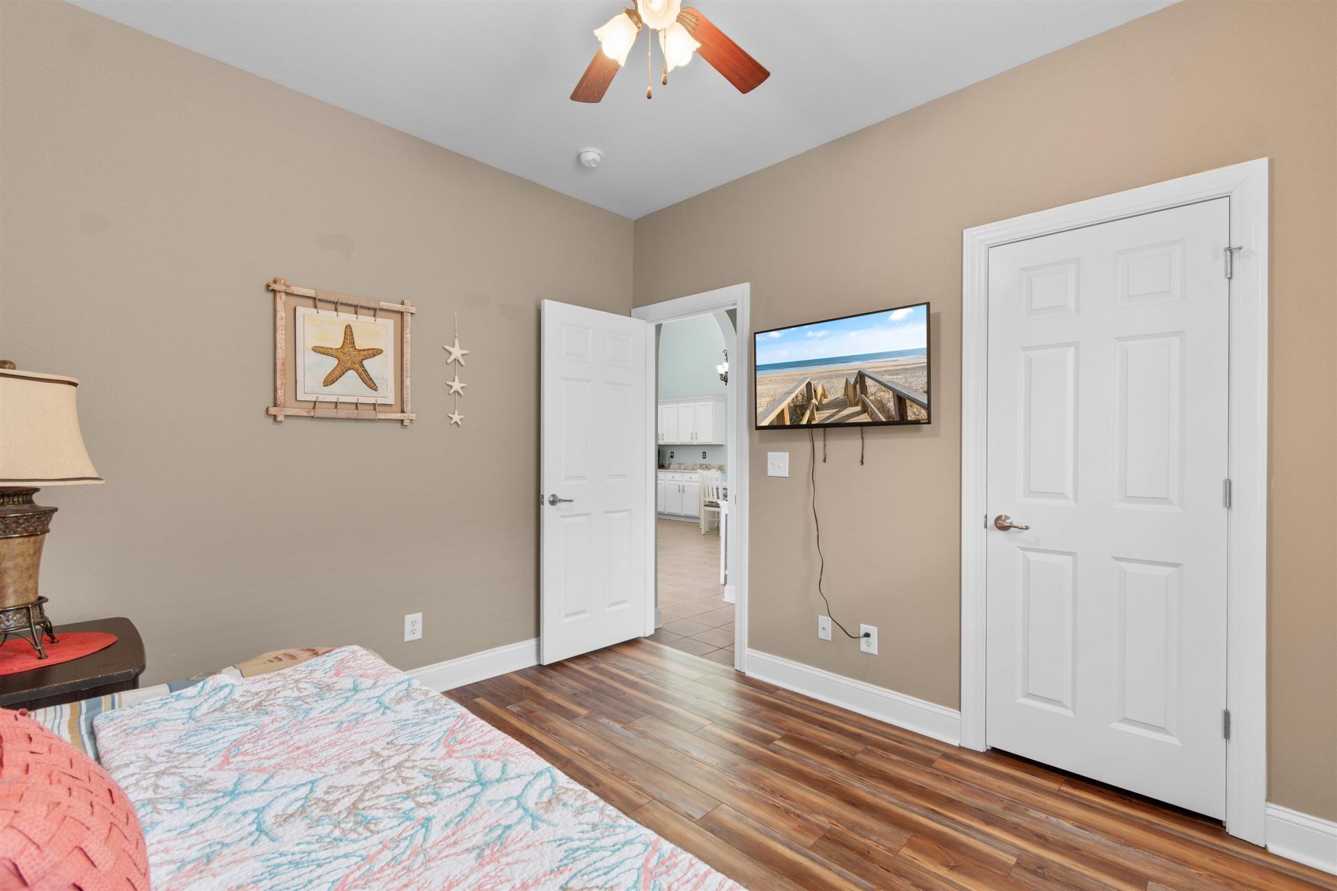 327 William St. Photo 20