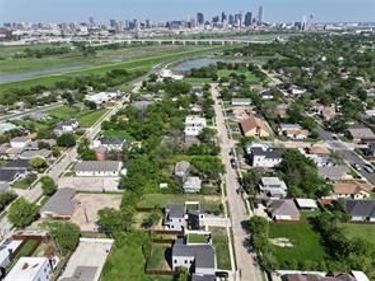 1703 Homeland Street, Dallas, TX 75212