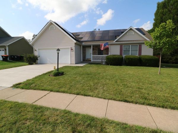 1905 FIELDSTONE Street, Washington, IL 61571