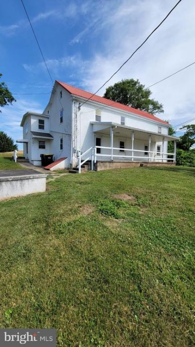 9 SCHOOL HOUSE ROAD , HEREFORD, PA 18056
