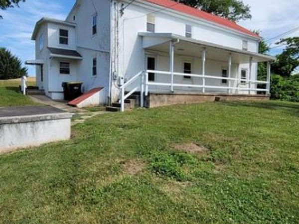 9 SCHOOL HOUSE ROAD , HEREFORD, PA 18056